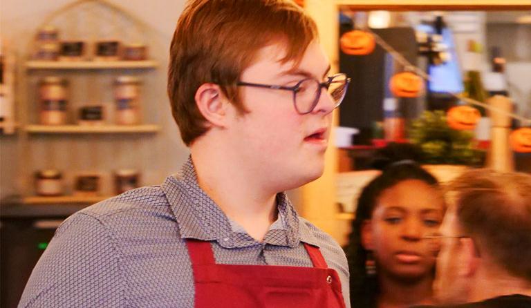 Une journée avec Louis Girault, Fadila Khattabi et le service OPERA de l'EDM