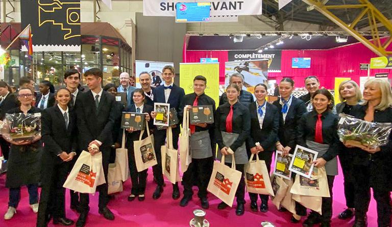 Apprentis serveurs de l'Ecole des Métiers à la Foire de Dijon 2023